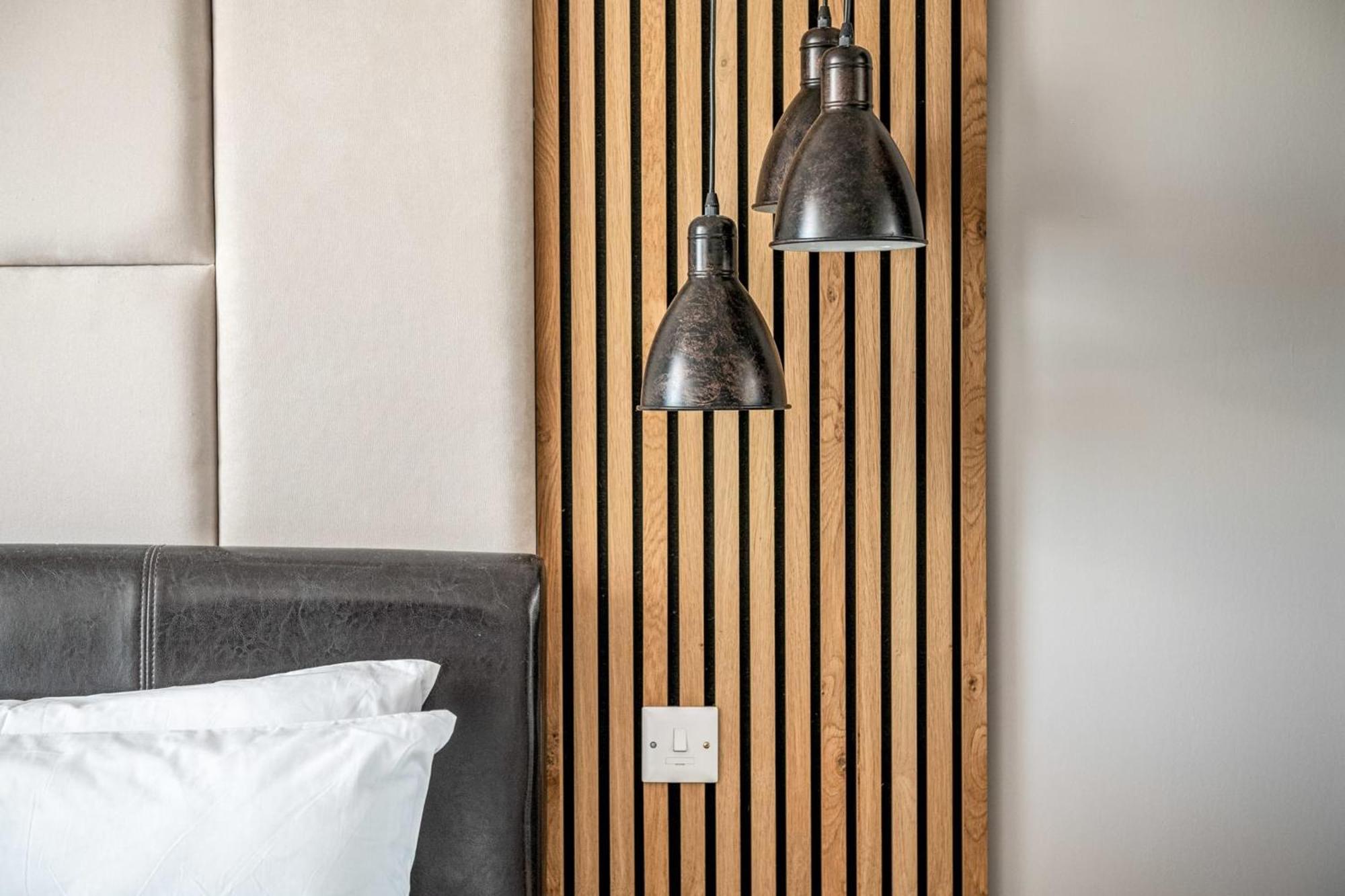Canary Wharf Retreat With Free Secure Parking London Exterior photo